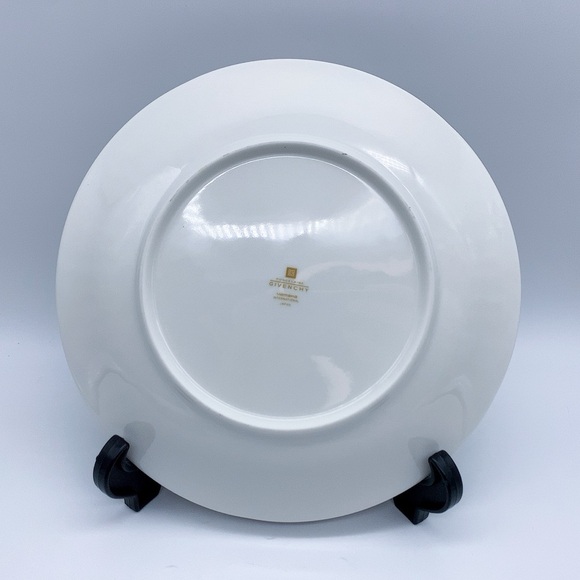 6-Pc Givenchy Porcelaine Navy and White Dinnerware Set - Picture 4 of 15